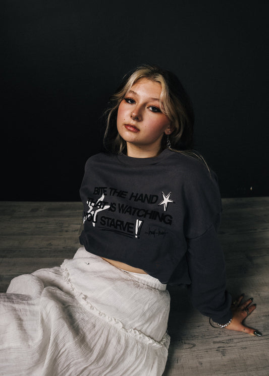 BITE THE HAND Crew - XS