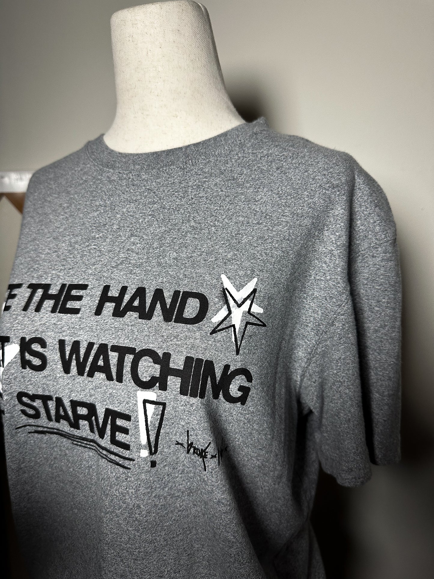 BITE THE HAND Tee - S