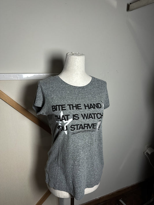BITE THE HAND Tee - S