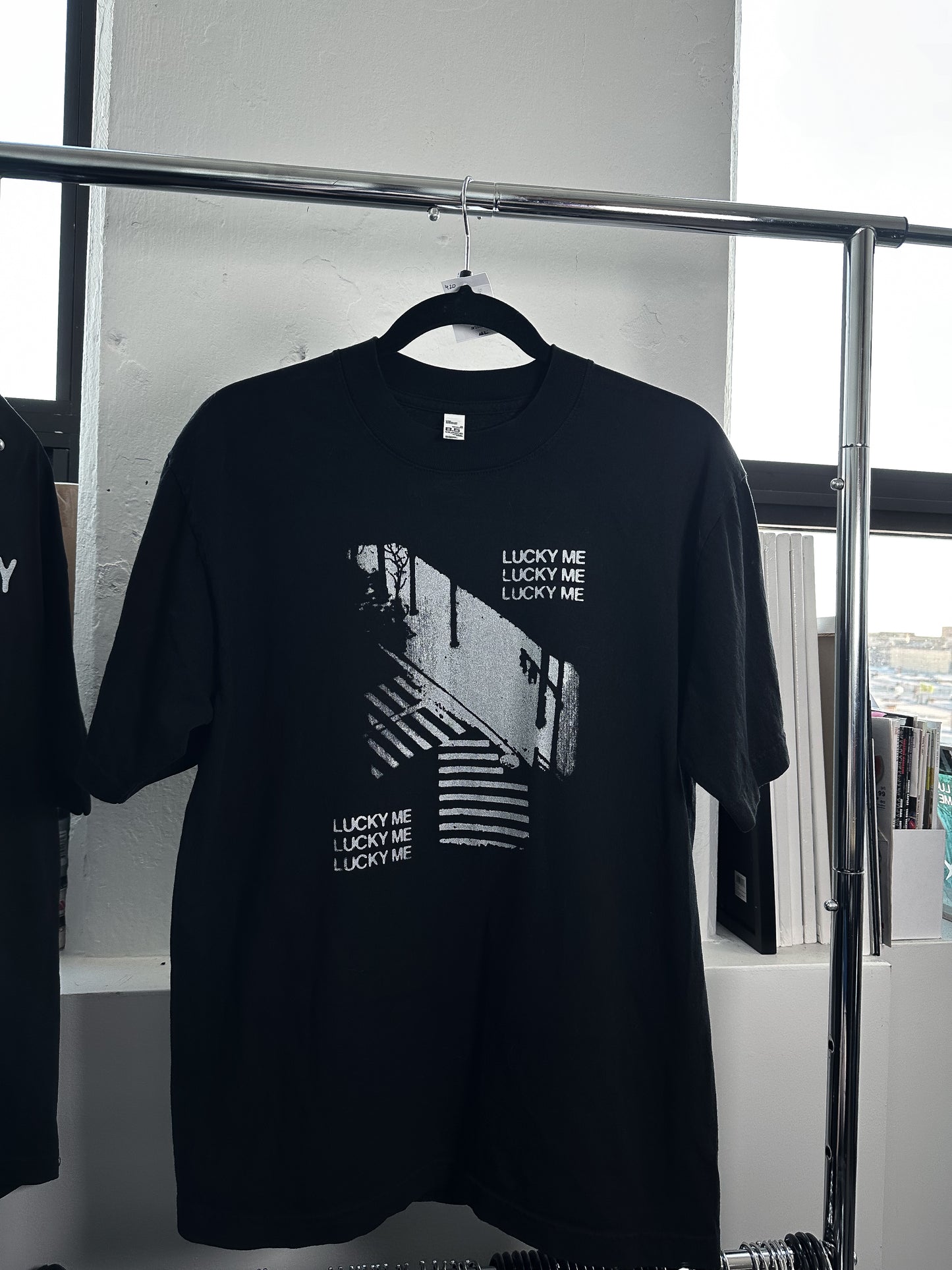 LUCKY ME unisex tee - S