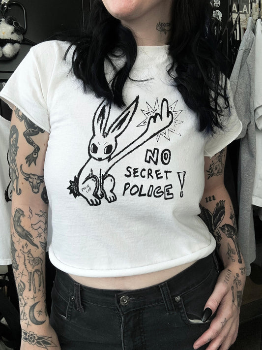 NO SECRET POLICE baby tee *