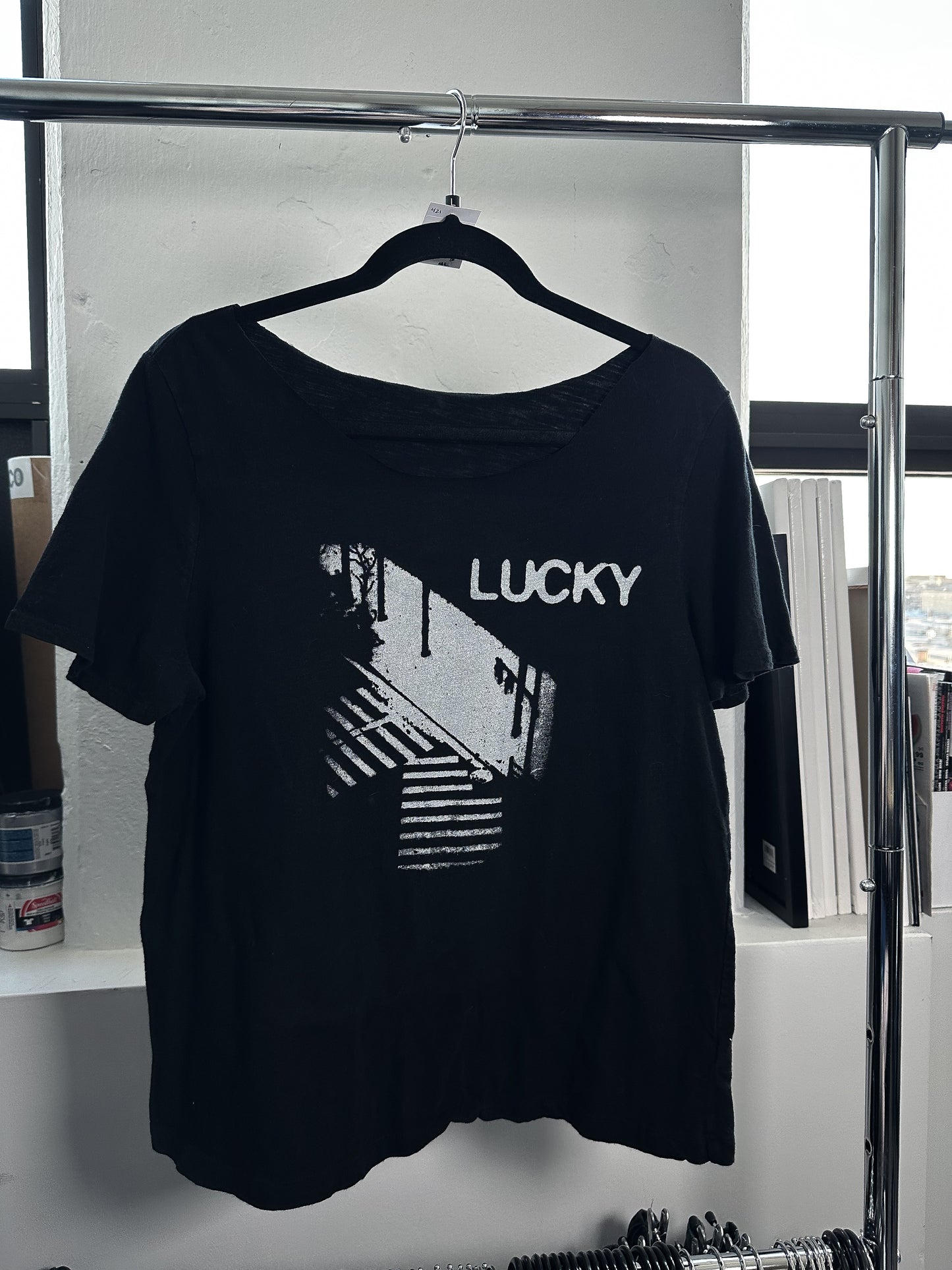 LUCKY ST cut tee - L