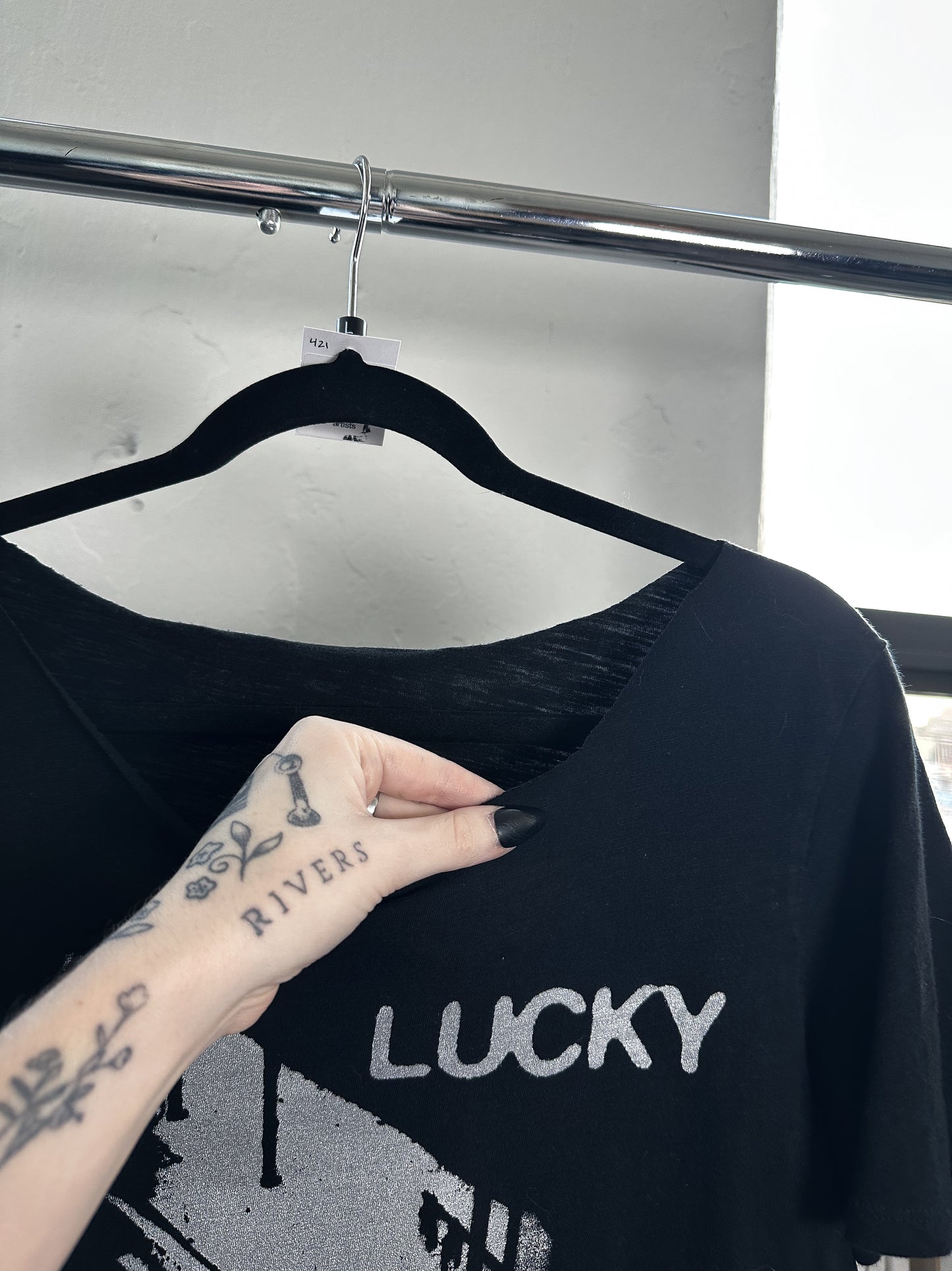 LUCKY ST cut tee - L