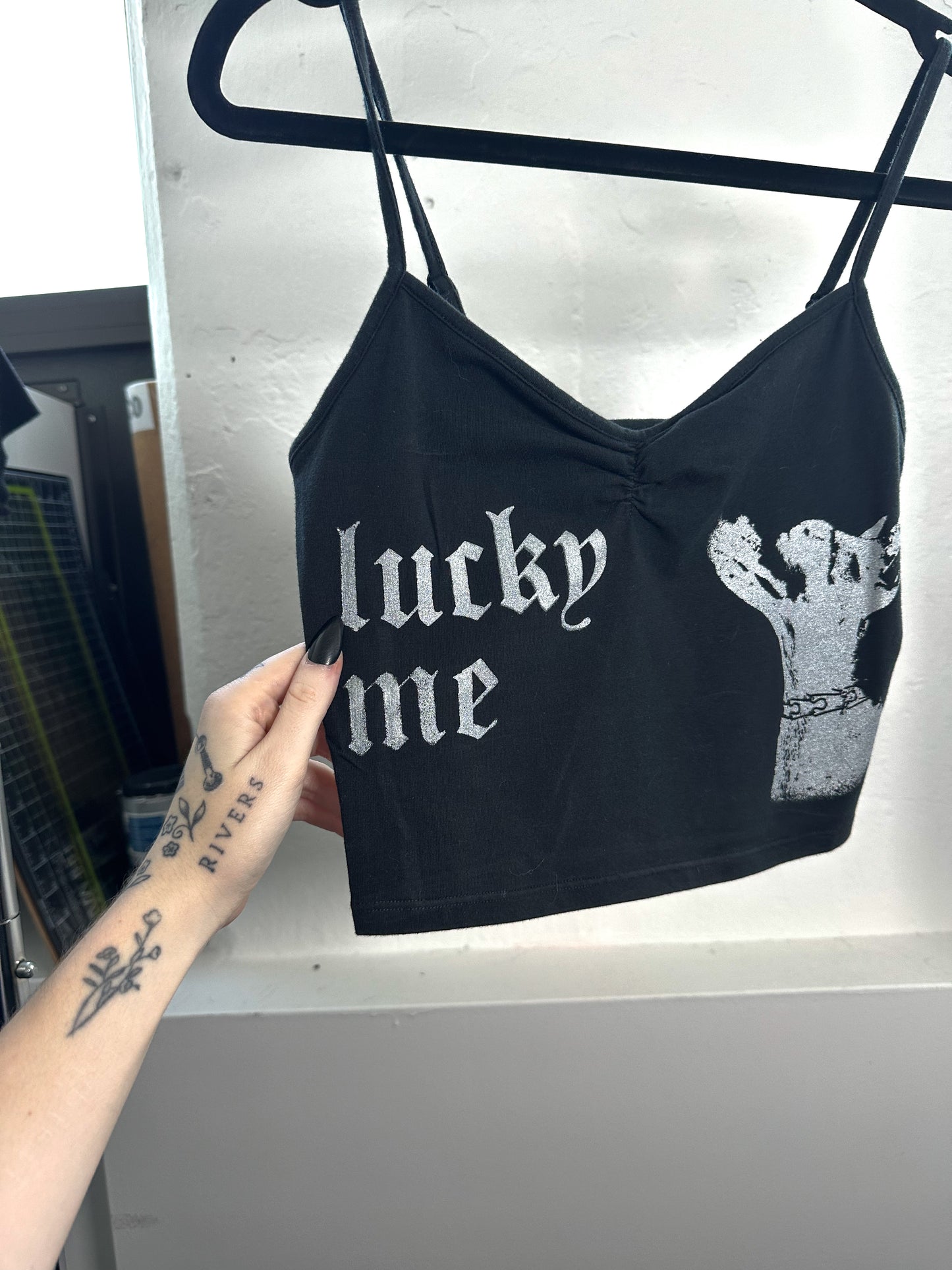 LUCKY ME PUP tank - M