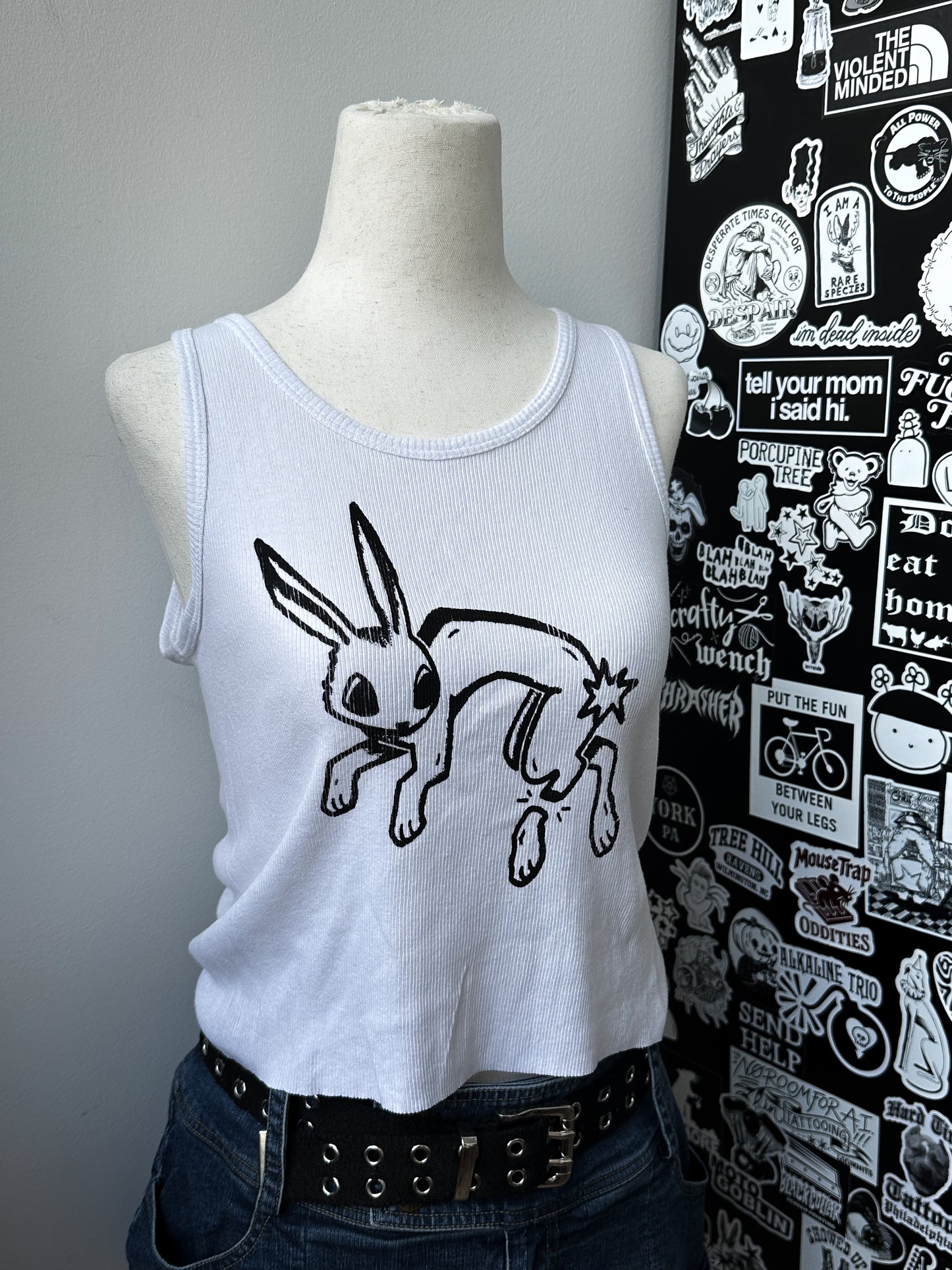 BROKEN BUNNY ribbed tank - L